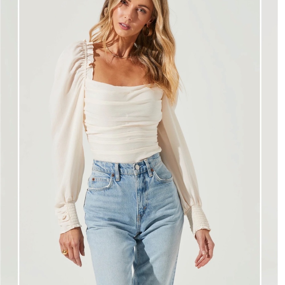 ASTR the Label white/cream long sleeve top